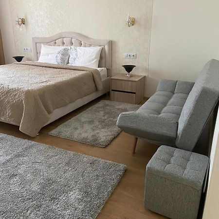 Luxury Exclusive Apartments Skyhouse Exfactor Kischinau Exterior foto