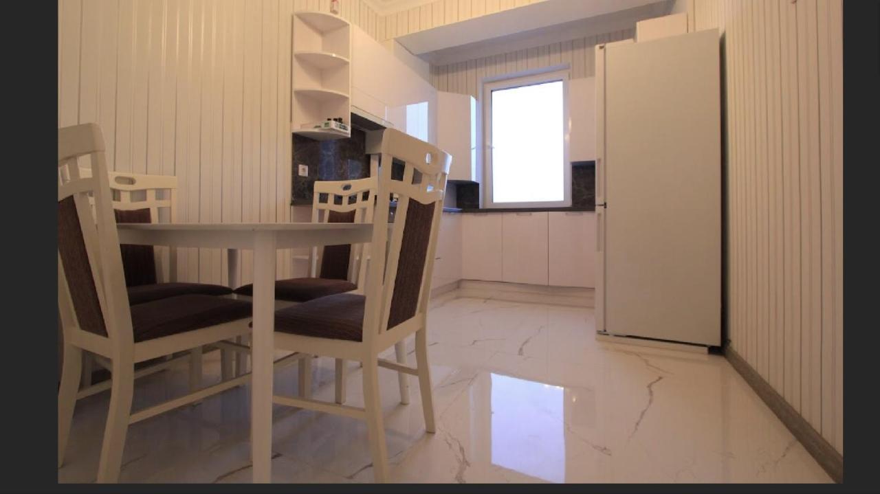 Luxury Exclusive Apartments Skyhouse Exfactor Kischinau Exterior foto