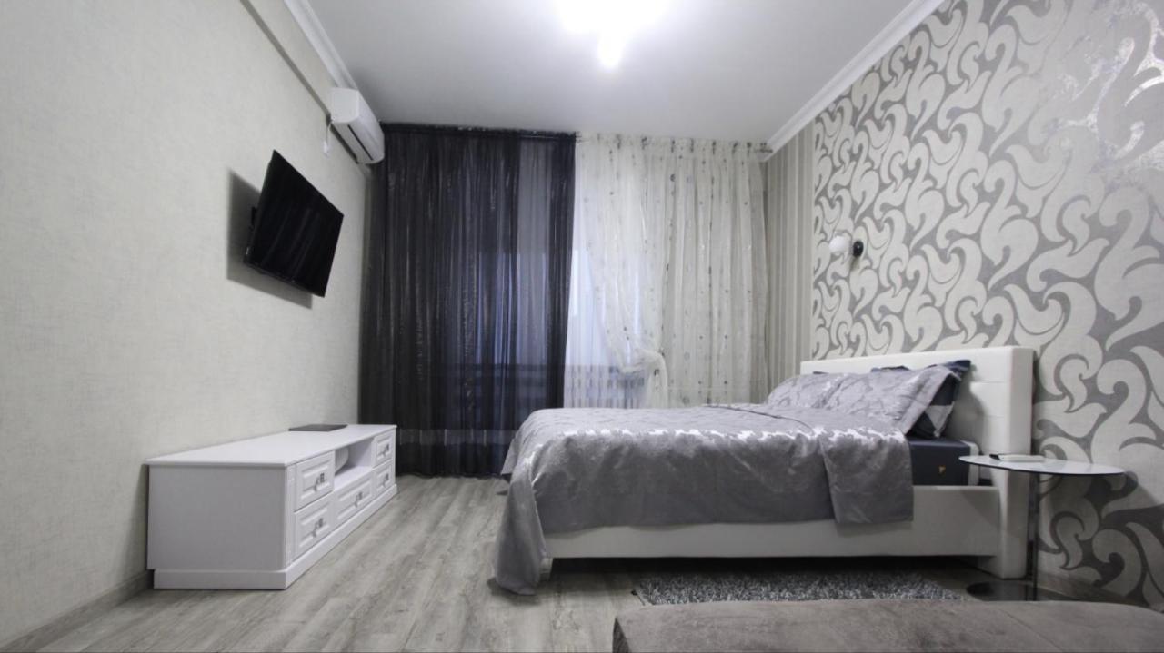 Luxury Exclusive Apartments Skyhouse Exfactor Kischinau Exterior foto
